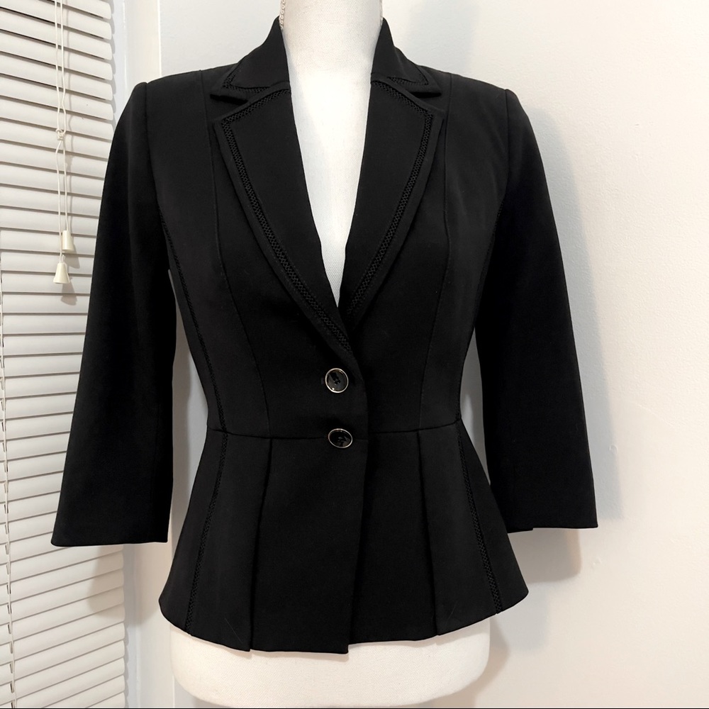 White House Black Market black jacket blazer size 00